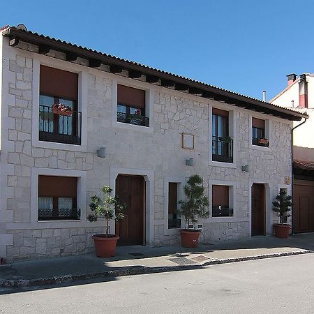 Apartamentos Turísticos los Abuelos Montemayor de Pililla Exterior foto