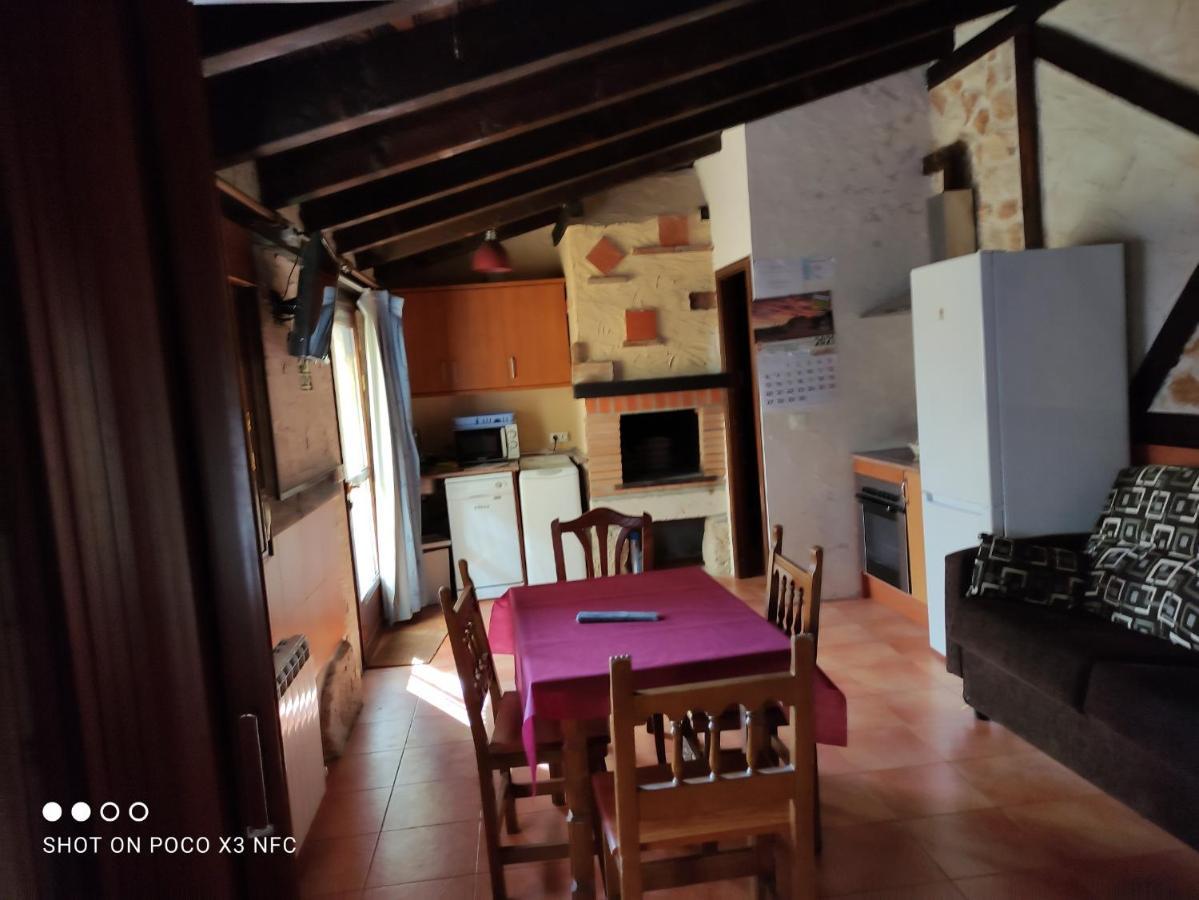 Apartamentos Turísticos los Abuelos Montemayor de Pililla Exterior foto