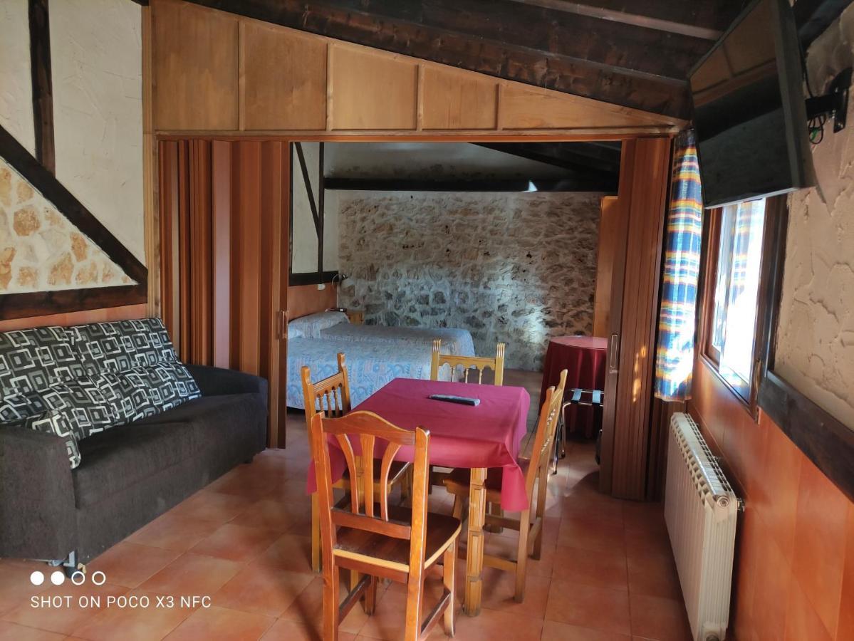 Apartamentos Turísticos los Abuelos Montemayor de Pililla Exterior foto