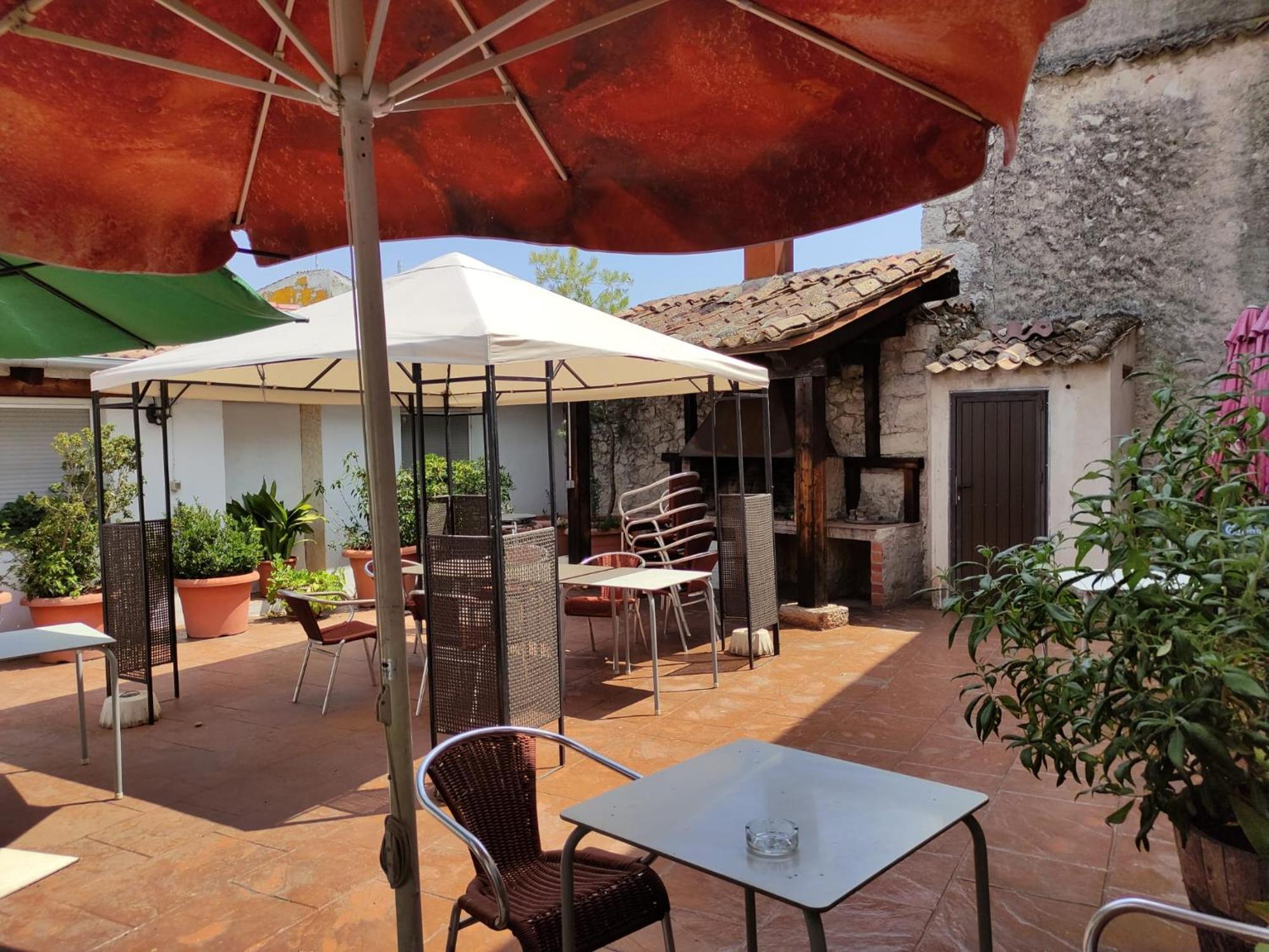 Apartamentos Turísticos los Abuelos Montemayor de Pililla Exterior foto