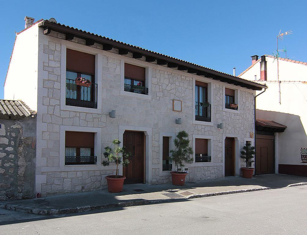 Apartamentos Turísticos los Abuelos Montemayor de Pililla Exterior foto